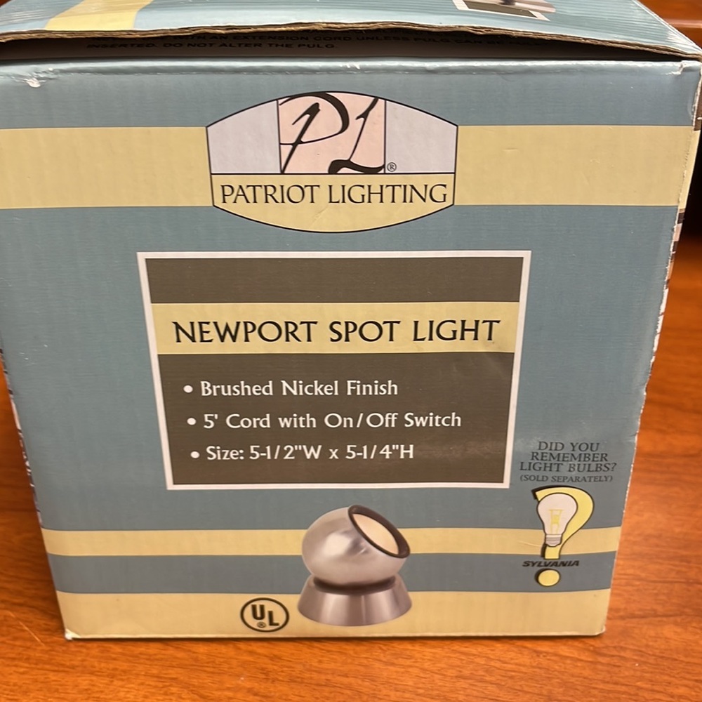 Partiot Lighting Newport Spot Light - Picture 4 of 4